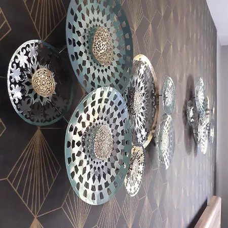 Szálloda De Sarl 2*