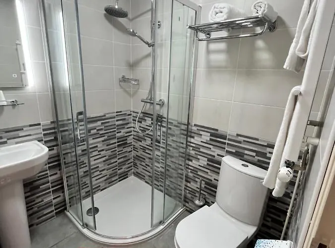 De Sarl Отель 2*