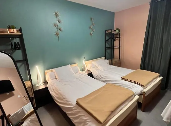 De Sarl Szálloda 2*